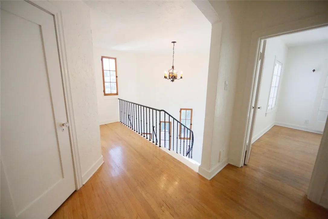 5924 Graciosa Drive, Hollywood Hills East, California 90068 home-pic-23